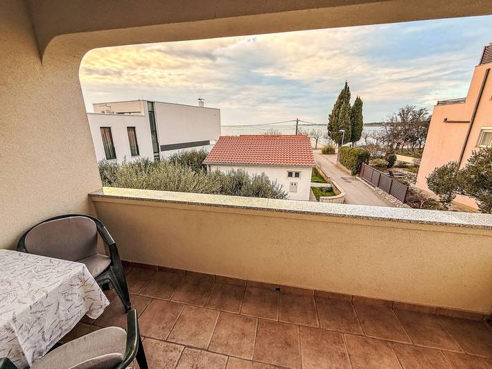 Ferienwohnung für 2 Personen, mit Terrasse und Garten in Petrcane