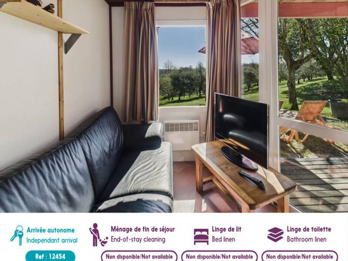 Gîte pour 5 personnes, avec terrasse ainsi que jardin et piscine, adapté aux familles à Salignac-Eyvigues - 2