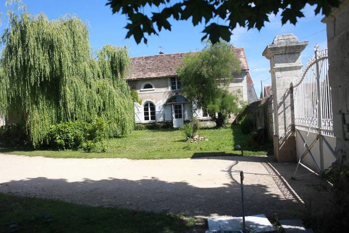 Location de vacances pour 8 personnes, avec jardin et piscine à Vouneuil-sur-Vienne - 2