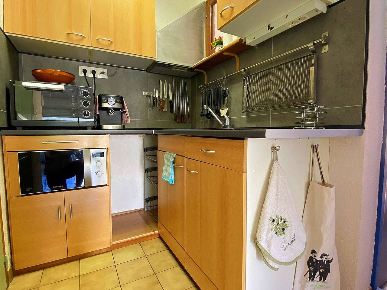 Gemütliches Ferienhaus für 4 Personen, klimatisiert, 900m vom Meer, Terrasse, Parkplatz, tierfreundlich in Gruissan (Ville), Gruissan