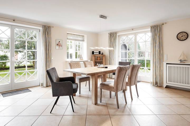 Ferienhaus für 5 Personen, mit Sauna und Terrasse sowie Garten in Utersum - 2