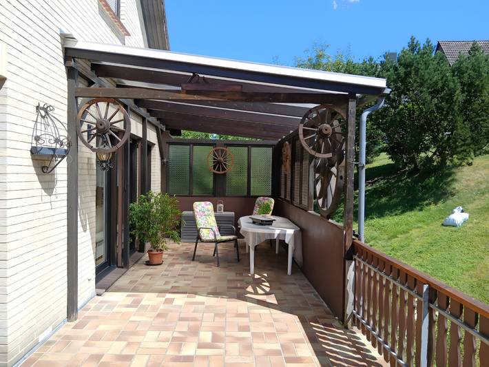 Hel lejlighed, Apartment "Fewo Waldblick" with natural garden, private terrace, Wi-Fi in Salzhemmendorf, Landkreis Hameln-Pyrmont