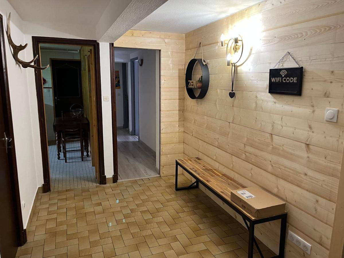 Appartement entier, Two-Bedroom Apartment in Castillon-de-Larboust, Pyrénées