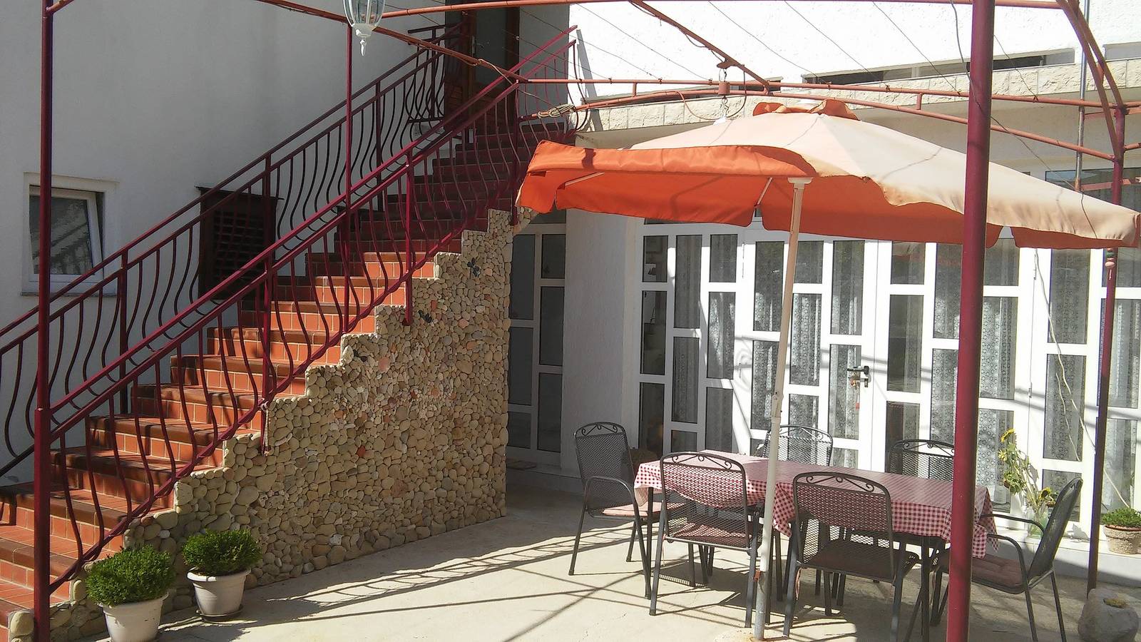 Ganze Wohnung, 1-Zimmer-Ferienwohnung mit Balkon Supetarska Draga - Donja, Rab A-11237-a in Supetarska Draga, Rab