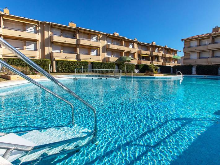 Location de vacances pour 4 personnes, avec Terrasse ainsi que Jardin et Bassin pour enfant à Els Griells