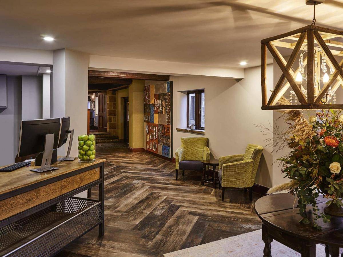 Mercure Barnsley Tankersley Manor Hotel in Barnsley, South Yorkshire