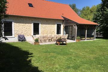 Gîte pour 15 personnes, avec jardin ainsi que sauna et jacuzzi à Bazinghen