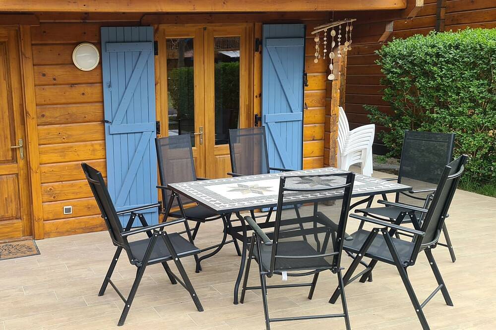 Chalet familial au cœur de la forêt landaise avec wifi in Bias, Côte d’Argent