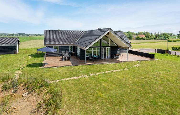 Ferienhaus für 12 Personen, mit Terrasse und Whirlpool sowie Sauna - 1