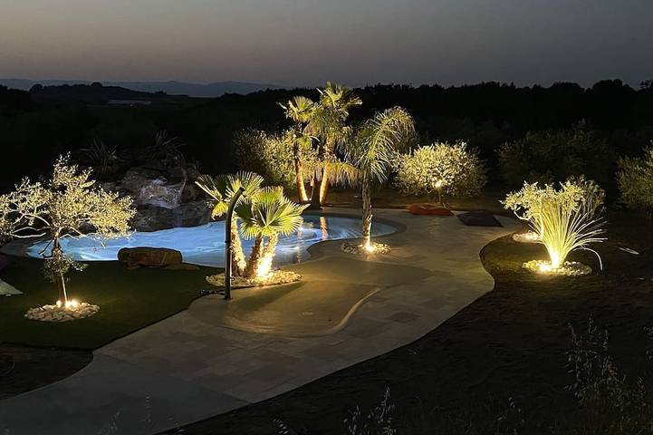 Appartement de vacances pour 4 personnes, avec piscine ainsi que jardin et terrasse