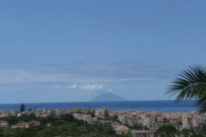 Holiday rental for 8 people, with Balcony and Garden in Tropea