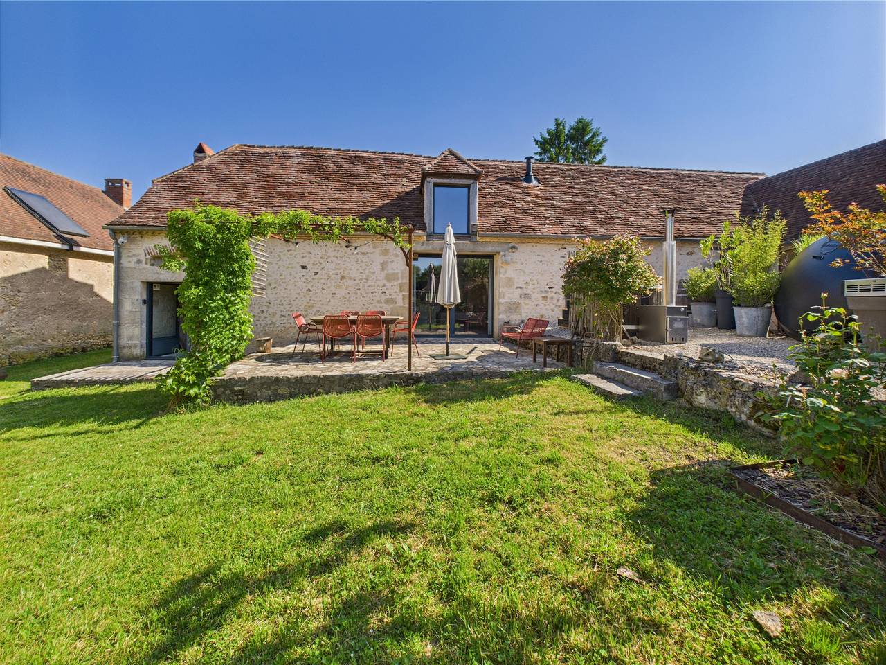 Ancienne ferme rénovée pour 6 en 2 logements in Fossemagne, Périgord Noir