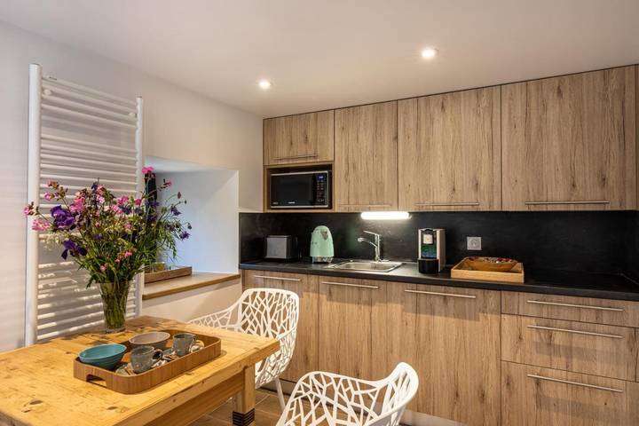 Location de vacances pour 2 personnes, avec vue et jardin dans Raulhac - 4