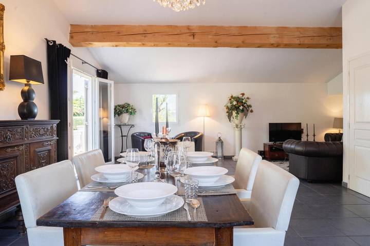 Gîte pour 6 personnes, avec piscine à Ginestas - 2