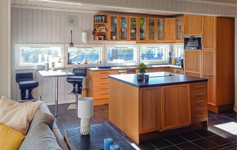 Ferienhaus für 8 Personen mit Garten in Mandal