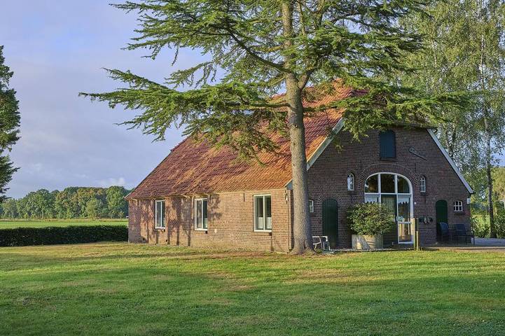 Vakantiehuis voor 14 personen, met tuin en terras - 1