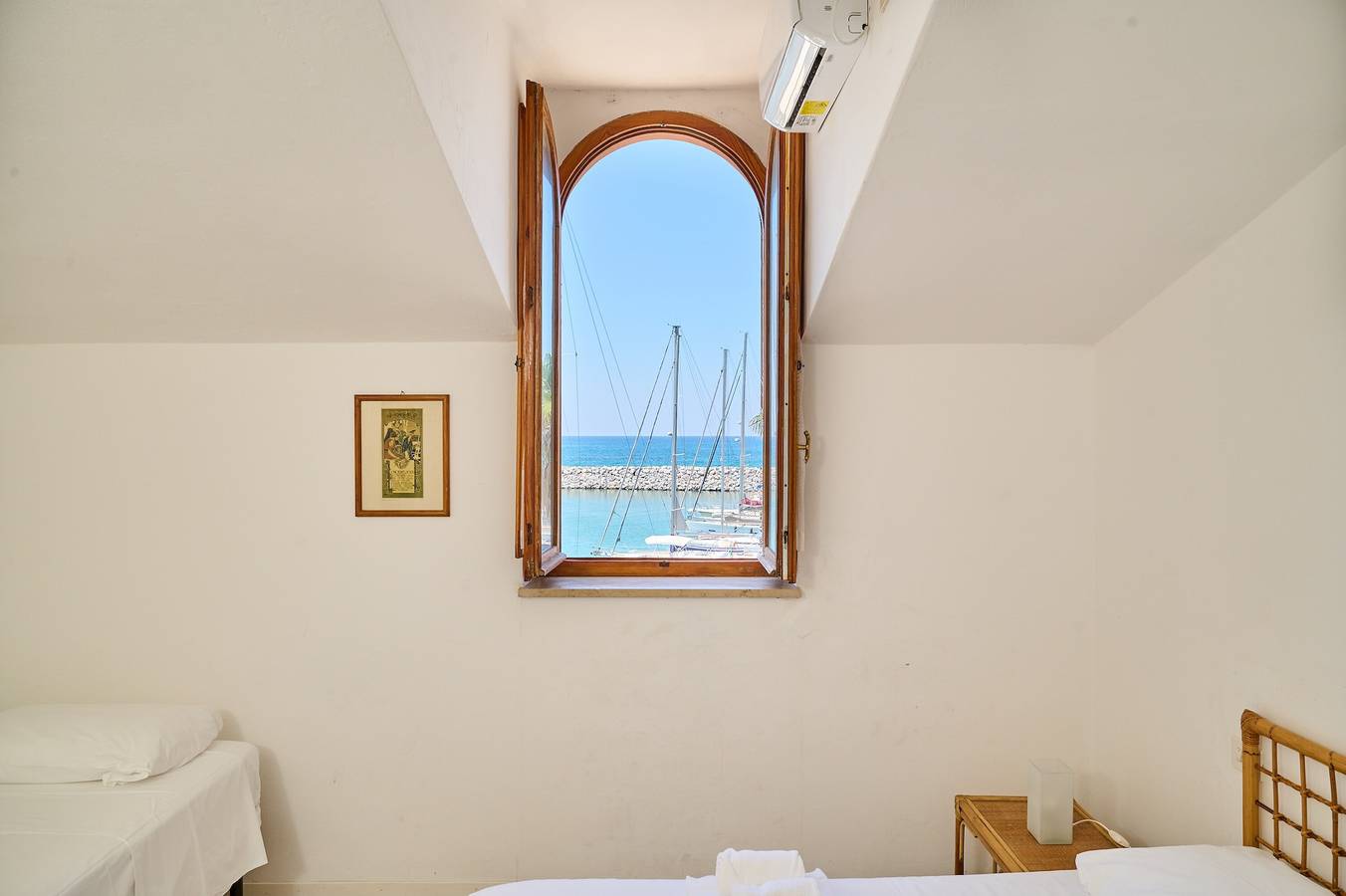 Holiday Home 'Villa Liberty Rosa' with Sea View, Wi-Fi and Air Conditioning in San Vincenzo, Etruscan Coast