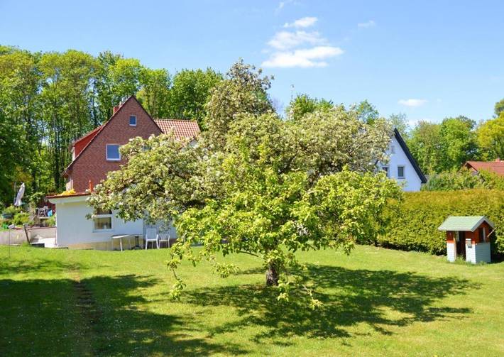 Ferienwohnung für 4 Personen, mit Terrasse und Garten sowie Ausblick in Bückeburg