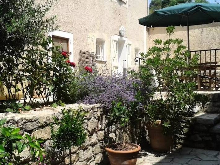 Gîte pour 2 personnes, avec jardin à Valbonne - 3