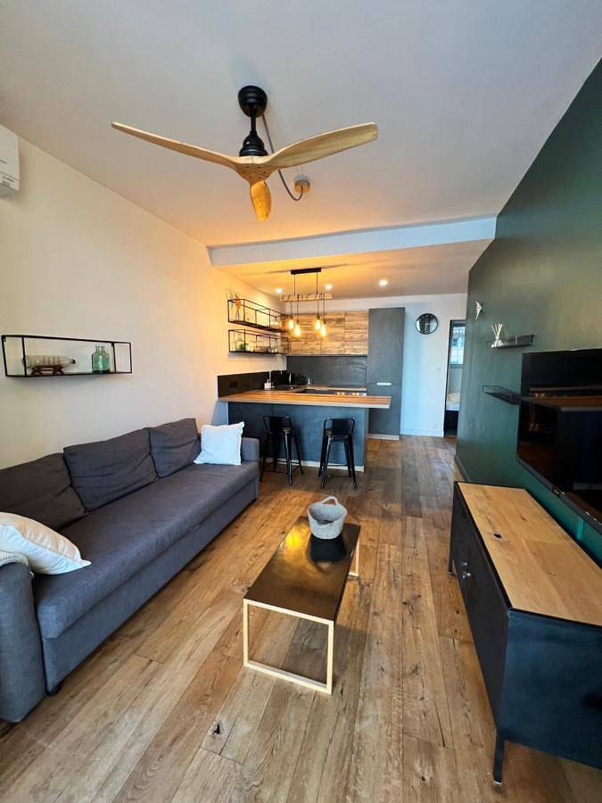 Gîte pour 2 personnes, avec balcon et vue dans Port De Toulon - 4