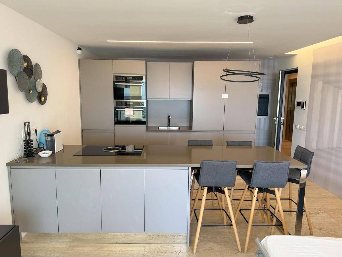 Appartement entier, One-Bedroom Apartment in Cap-d'Ail, Côte méditerranéenne (France)
