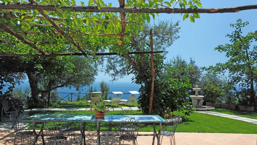 Villa pour 10 personnes, avec Balcon ainsi que Terrasse et Jardin à Amalfi