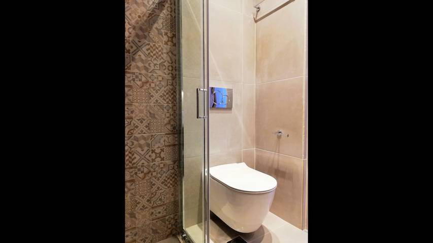 Ganze Wohnung, Weiße Suite mit 2 Schlafzimmern und privatem Pool Nr. 01 in Sporaden