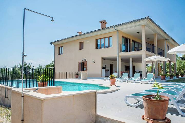 Villa für 10 Personen, mit Garten und Terrasse - 1