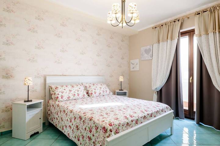 Villa in historic center with large garden, parking, air conditioning and WiFi in Ravello, Sorrento Coast