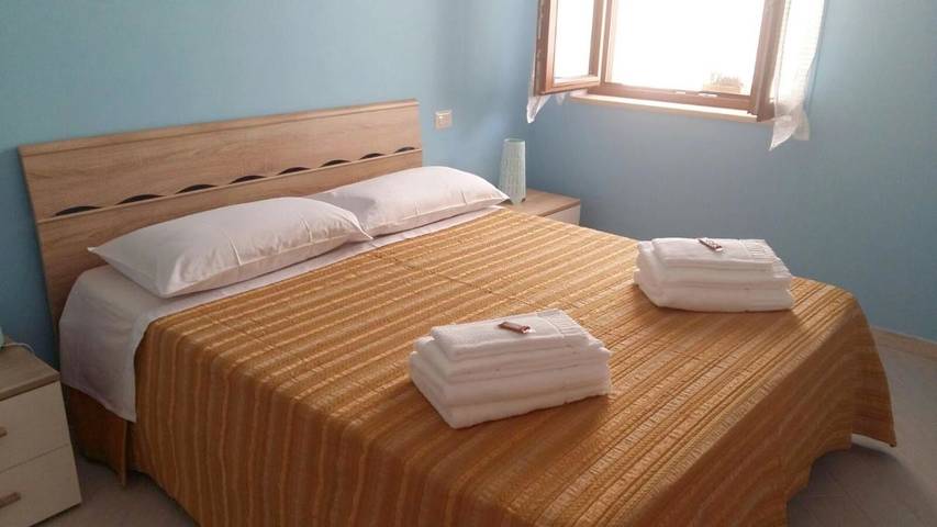 Location de vacances pour 5 personnes, avec piscine et jardin à Calimera