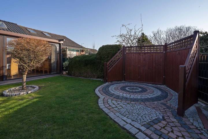 Ferienhaus für 4 Personen, mit Garten in Hage - 2