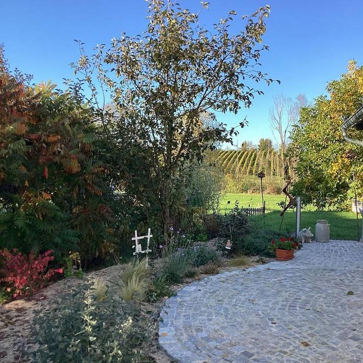 Ferienwohnung für 5 Personen, mit Balkon und Terrasse sowie Garten und Ausblick