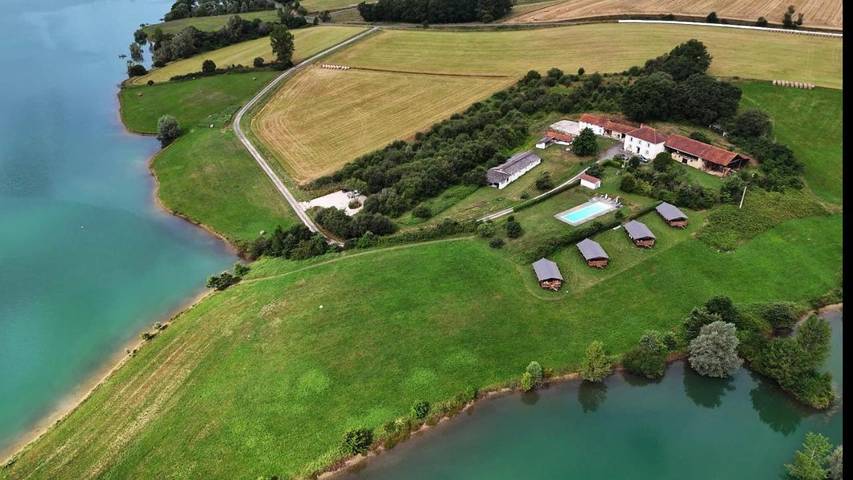 Hôtel pour 2 personnes, avec vue et jardin ainsi que piscine et vue sur le lac dans Lac de la Gimone