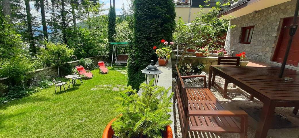 Gîte pour 2 personnes, avec vue et jardin à Sinaia - 3