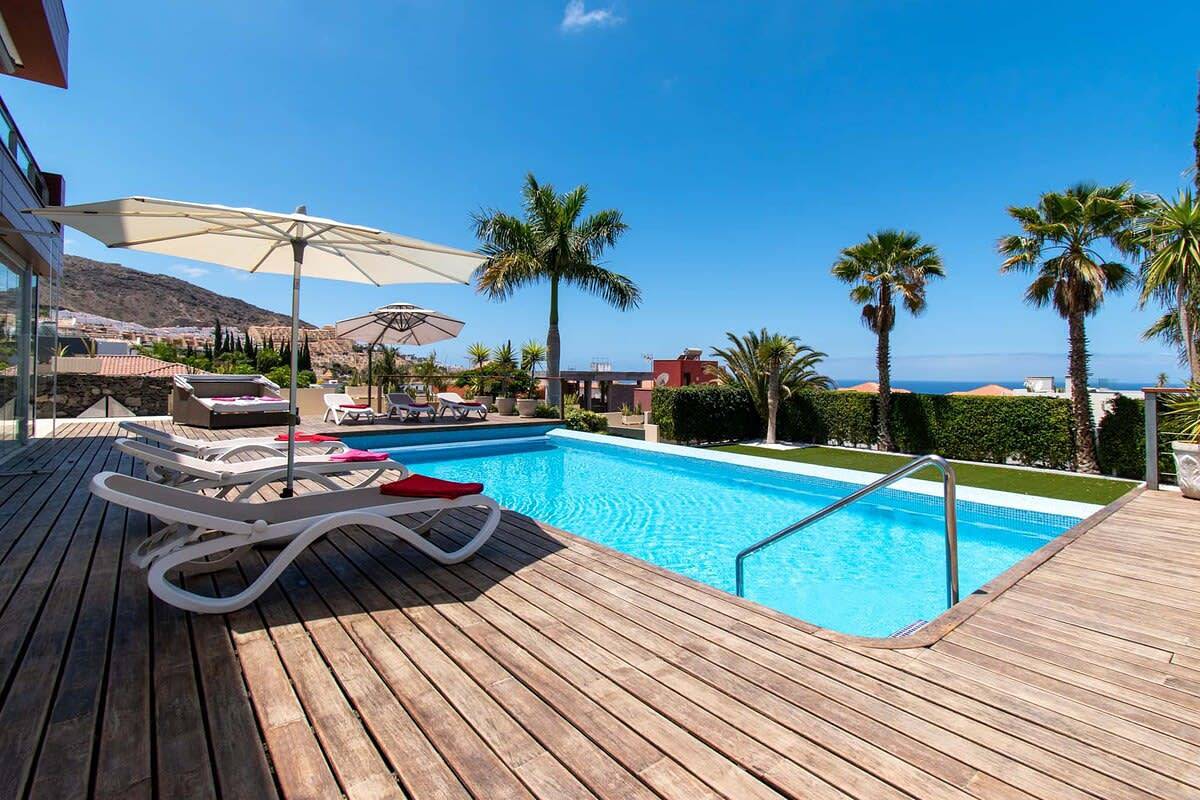 Villa Almeria with ocean views in Adeje, South Tenerife