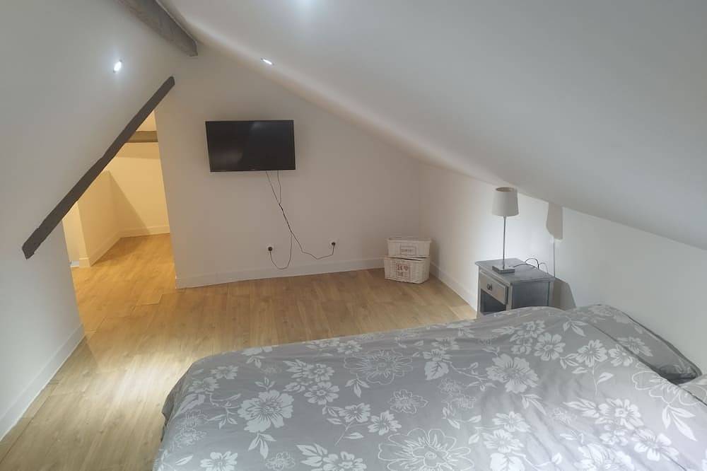 Entire apartment, Studio musique, studio musique proche gare d'arras in Arras, Arras region