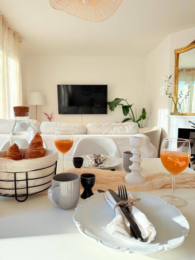 Appartement entier, Two-Bedroom Apartment in Clamart, Hauts-de-Seine