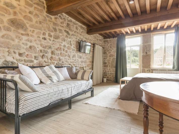 Gästezimmer im Morvan mit Parkplatz und Küchennutzung in Dun-les-Places, Naturpark Morvan