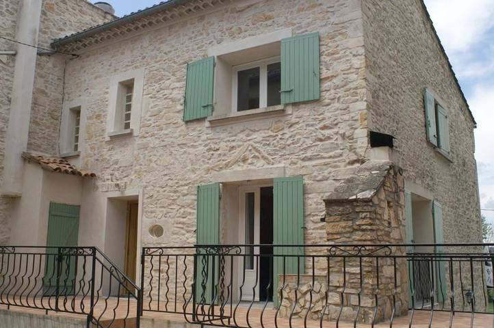 Maison d’hôte pour 2 personnes, avec terrasse et vue à Saint-Jean-de-Maruéjols-et-Avéjan