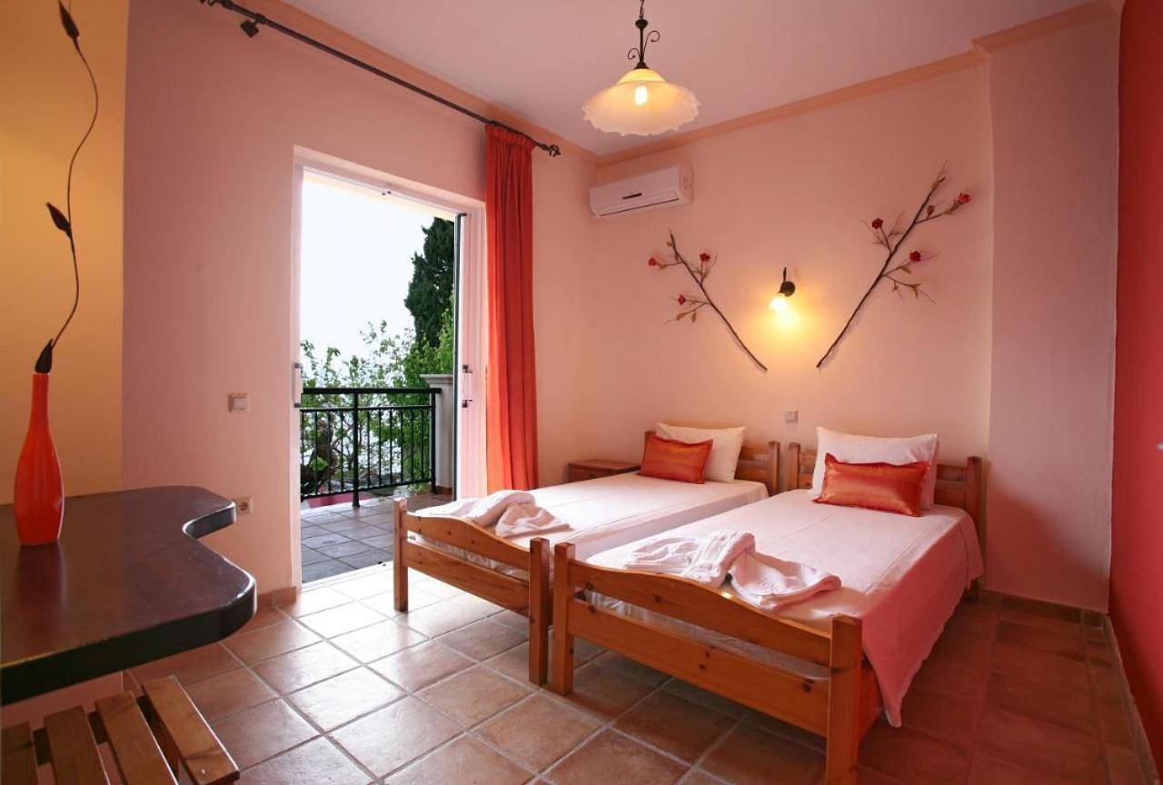 Apartments Corfu Sun Sea Side in Benitses, Corfu, Corfou