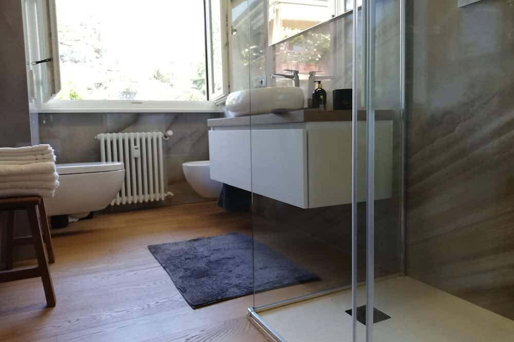 Entire apartment, Suite 51 Lake Maggiore Apartment with terrace 50 meters from the lake in Arona (Lago Maggiore), Comune di Arona