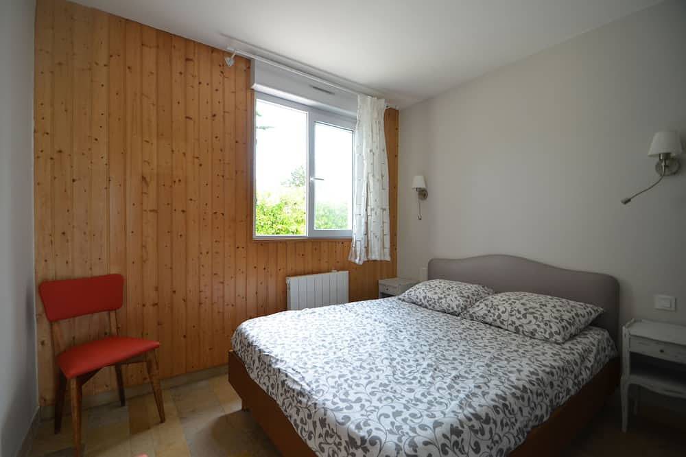 Villa on the seafront in Hauteville sur mer. West coast of Cotentin in Hauteville-sur-Mer, Coutances
