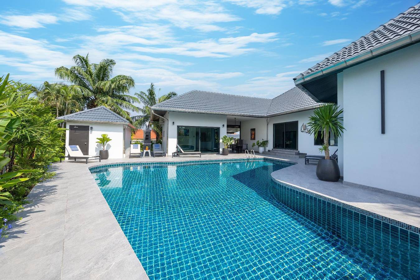 Villa Waree Minuten vom Meer und Strand entfernt in Pattaya, Chon Buri