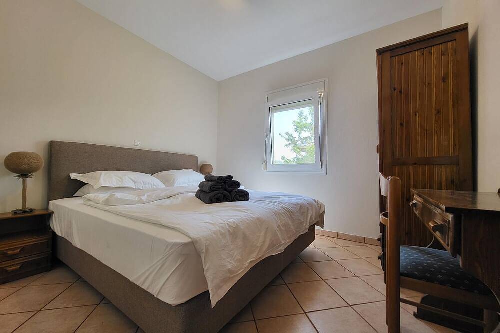 Holiday home near the beach with private garden in Chrisi Akti, Thassos