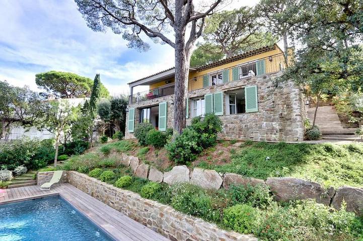 Villa pour 10 personnes, avec jardin et balcon à Saint-Tropez