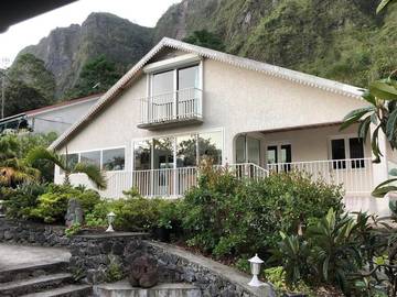 Location de vacances pour 10 personnes, avec jardin et vue dans Palmiste Rouge