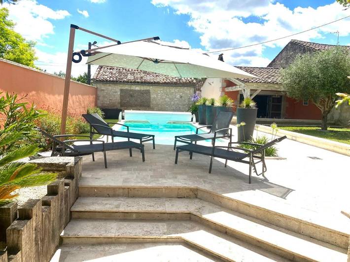 Location de vacances pour 8 personnes, avec piscine ainsi que jardin et terrasse, animaux acceptés à Sigoulès - 2