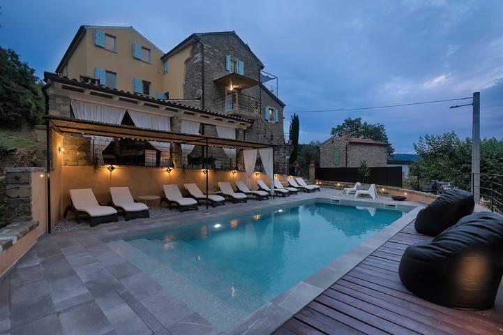Villa für 12 Personen, mit Pool und Garten, mit Haustier - 1