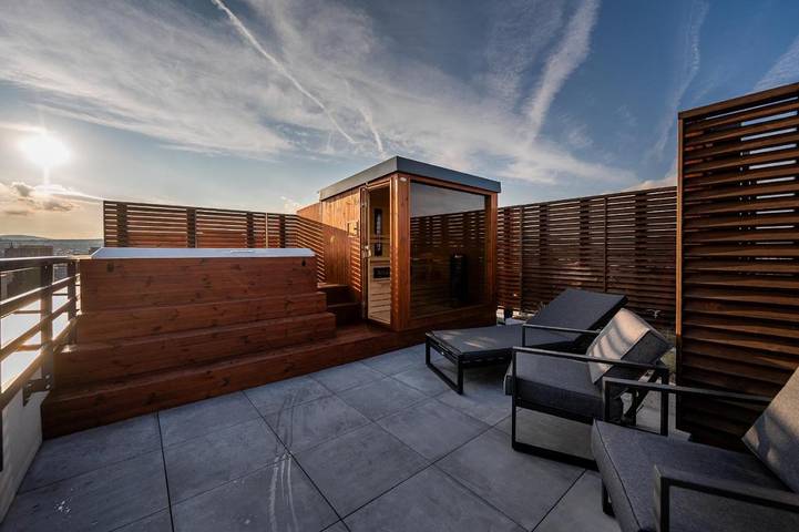 Appartement de vacances pour 10 personnes, avec vue ainsi que sauna et terrasse