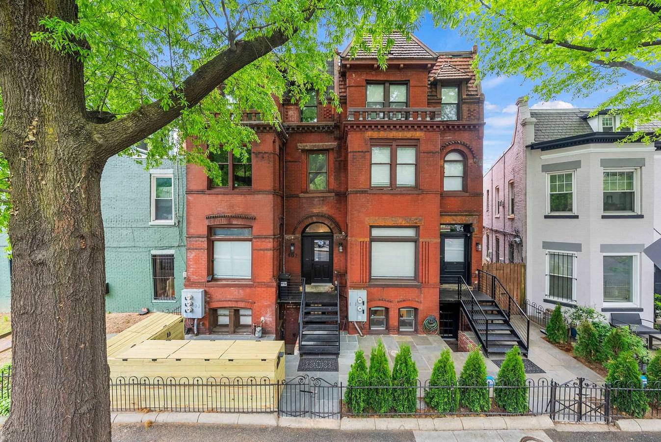 Apartamento entero, Historic Dc Gem Spacious Rowhouse Private Patio in Washington D.C., District of Columbia